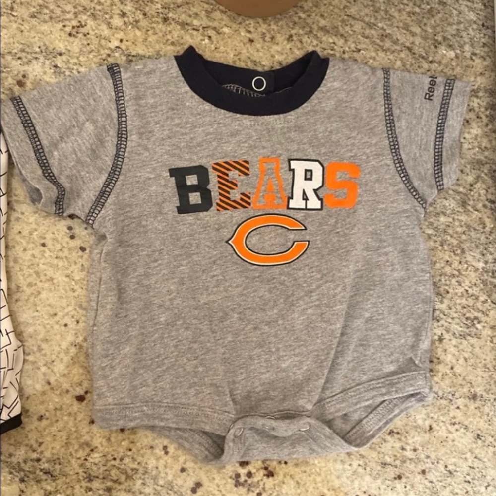 Baby chicago bears onesie